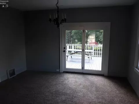237 E Main St, Norwalk, OH 44857 photo 8