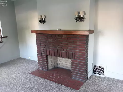 237 E Main St, Norwalk, OH 44857 photo 5
