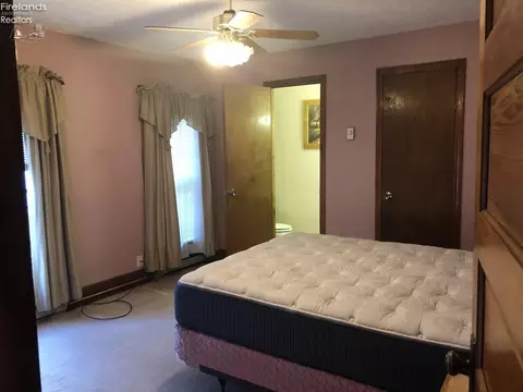 506 Clark St, Willard, OH 44890 photo 7