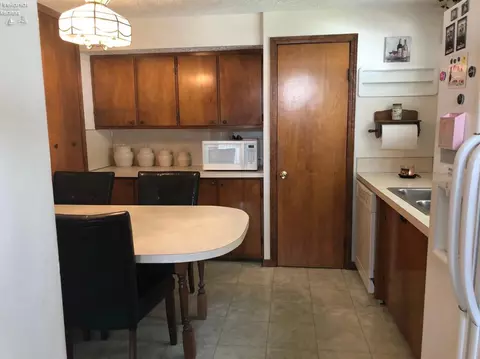 506 Clark St, Willard, OH 44890 photo 21