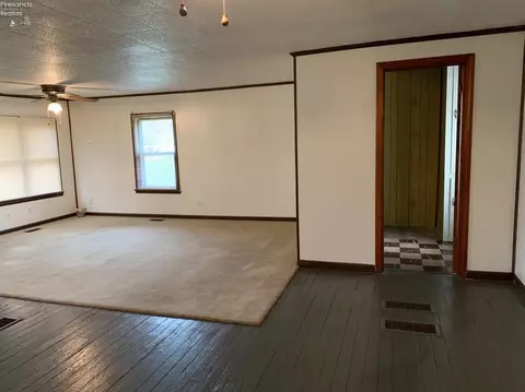 2567 Collins Rd, Collins, OH 44826 photo 6