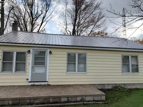 2567 Collins Rd, Collins, OH 44826 photo 2