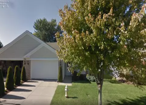 1014 Brittany Dr, Huron, OH 44839 photo 1