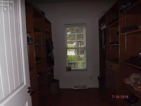 710 Linden Ln, Willard, OH 44890 photo 9