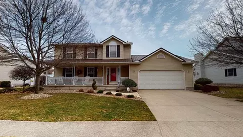 807 Armstrong St, Willard, OH 44890 photo 2