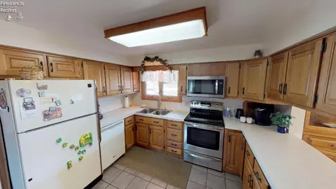 4073 Broadway Rd, Willard, OH 44890 photo 10