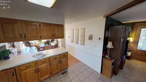 4073 Broadway Rd, Willard, OH 44890 photo 11