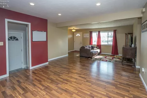 255 Windsor Dr, Elyria, OH 44035 photo 5