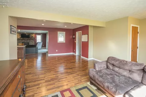 255 Windsor Dr, Elyria, OH 44035 photo 6