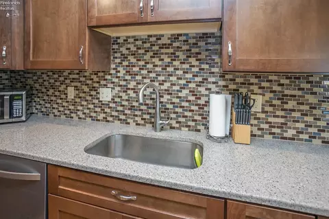 255 Windsor Dr, Elyria, OH 44035 photo 9