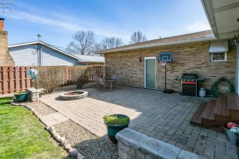 255 Windsor Dr, Elyria, OH 44035 photo 33