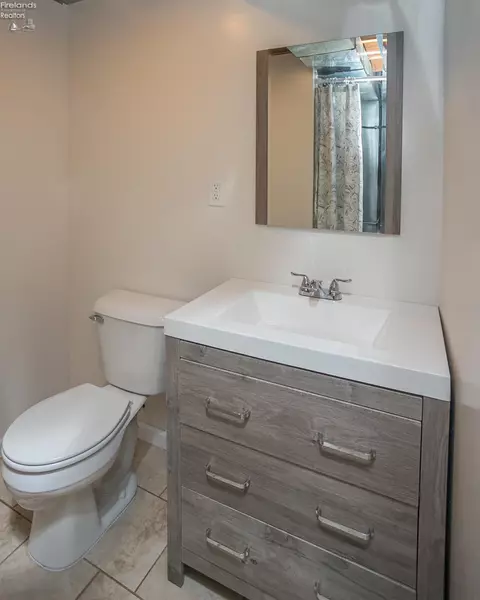 255 Windsor Dr, Elyria, OH 44035 photo 31