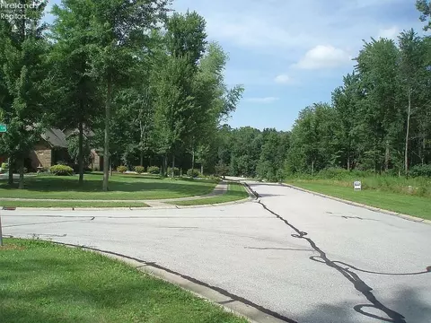 27 Deer Run, Wakeman, OH 44889 photo 2