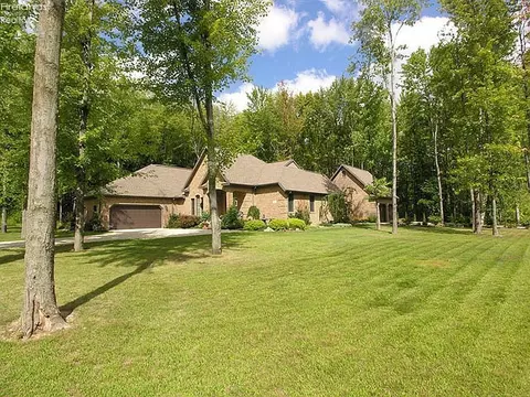 27 Deer Run, Wakeman, OH 44889 photo 8