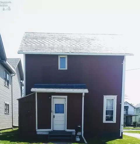 113 Spring St, Willard, OH 44890 photo 3