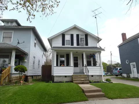 211 Maplewood St, Willard, OH 44890 photo 2