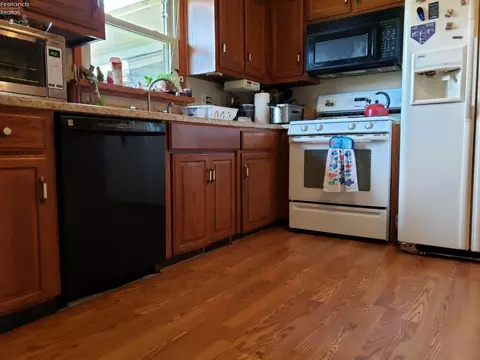 9470 Berlin Rd, Huron, OH 44839 photo 5