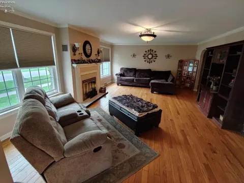 313 Liberty Dr, Huron, OH 44839 photo 2