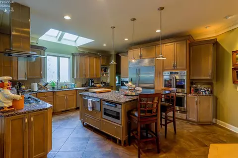 2805 Woodside Dr, Huron, OH 44839 photo 8