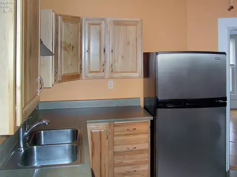 220 E Forest St, Clyde, OH 43410 photo 6