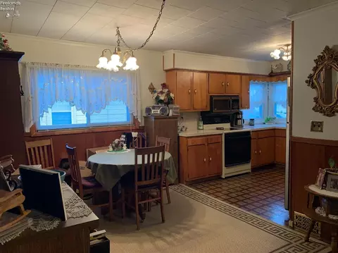 216 Brinker St, Bellevue, OH 44811 photo 13