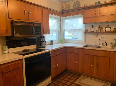 216 Brinker St, Bellevue, OH 44811 photo 10