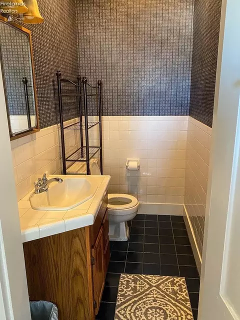 370 Coe, Tiffin, OH 44883 photo 13