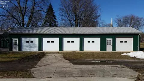 43 Pleasant St, Wakeman, OH 44889 photo 5