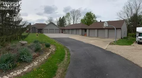 10719 River Rd, Huron, OH 44839 photo 2