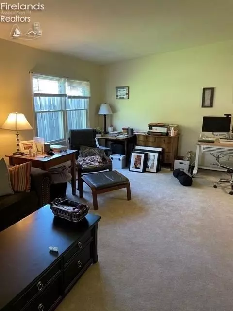 432 Brinker St, Bellevue, OH 44811 photo 3