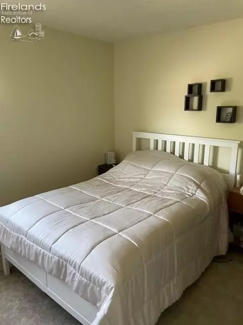 432 Brinker St, Bellevue, OH 44811 photo 8