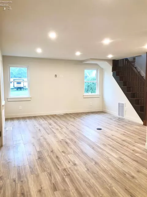 61 Manchester St, Monroeville, OH 44847 photo 4