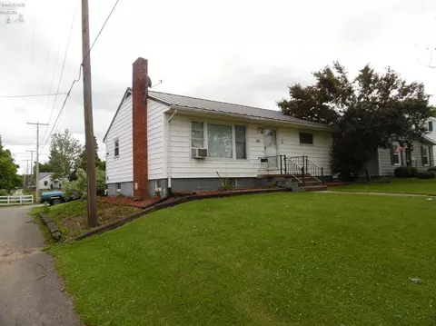 721 Euclid St, Willard, OH 44890 photo 1