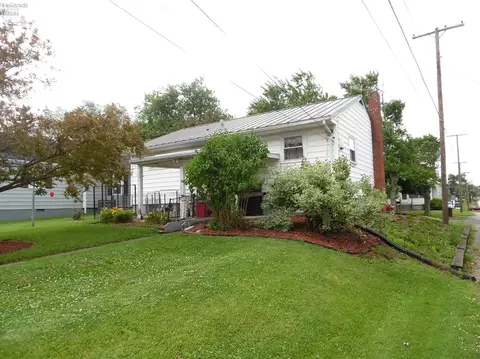 721 Euclid St, Willard, OH 44890 photo 2
