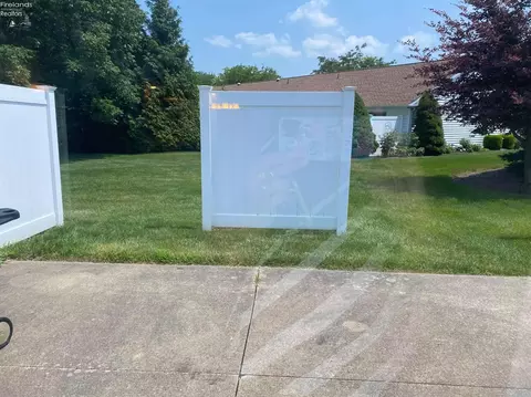 1003 Brittany Dr, Huron, OH 44839 photo 13