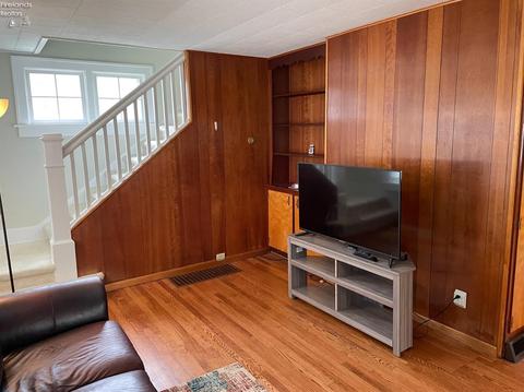 737 Clark St, Willard, OH 44890 photo 8
