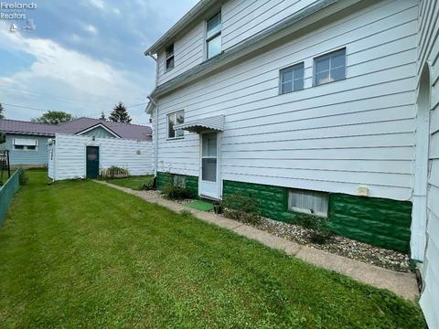 737 Clark St, Willard, OH 44890 photo 3