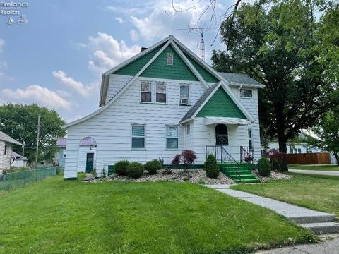 737 Clark St, Willard, OH 44890 photo 1