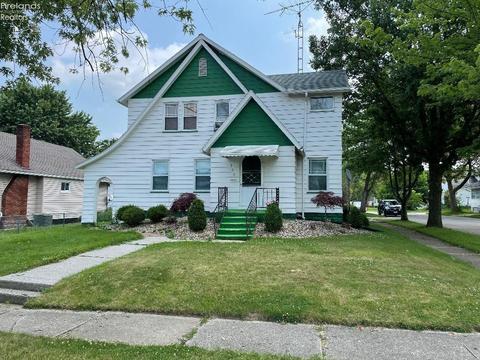 737 Clark St, Willard, OH 44890 photo 4