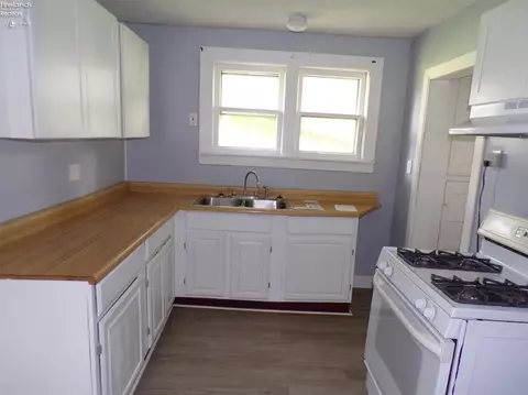 69 Corwin St, Norwalk, OH 44857 photo 2