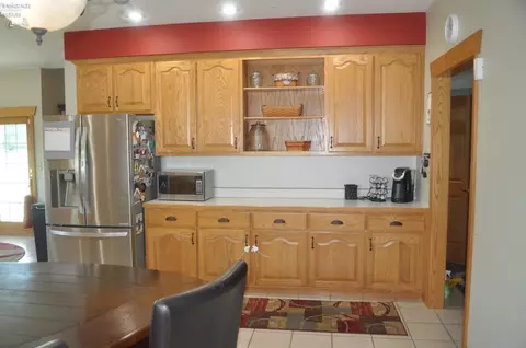 605 Cedar Dr, Willard, OH 44890 photo 5