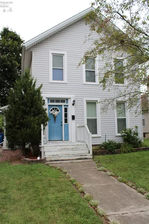 613 E Main St, Bellevue, OH 44811 photo 1