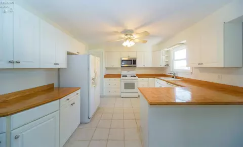 127 Cedar Point Rd, Sandusky, OH 44870 photo 12