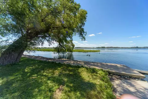 127 Cedar Point Rd, Sandusky, OH 44870 photo 3