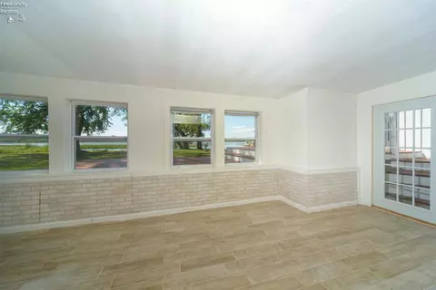 127 Cedar Point Rd, Sandusky, OH 44870 photo 28