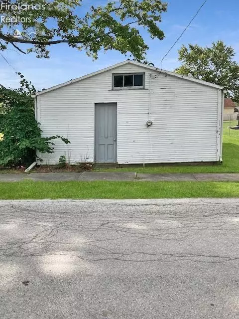 240 E Cherry St, Clyde, OH 43410 photo 27