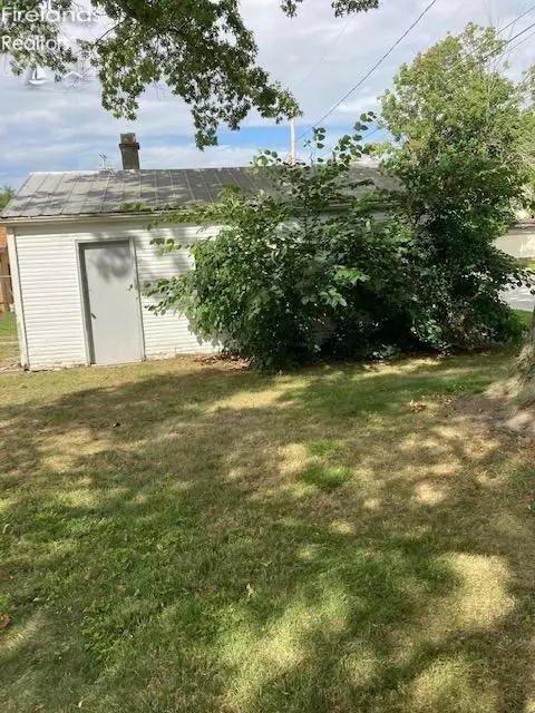 240 E Cherry St, Clyde, OH 43410 photo 25