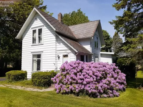 1129 Main St, Huron, OH 44839 photo 1