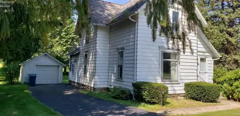 1129 Main St, Huron, OH 44839 photo 2