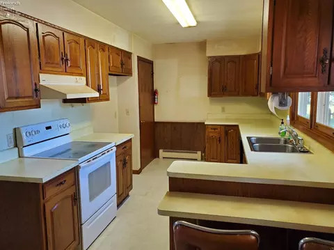 613 W Maple St, Clyde, OH 43410 photo 24